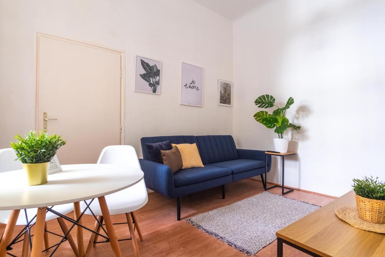 Very Central 1-Br Apt With Patio Apartment Budapest Ngoại thất bức ảnh