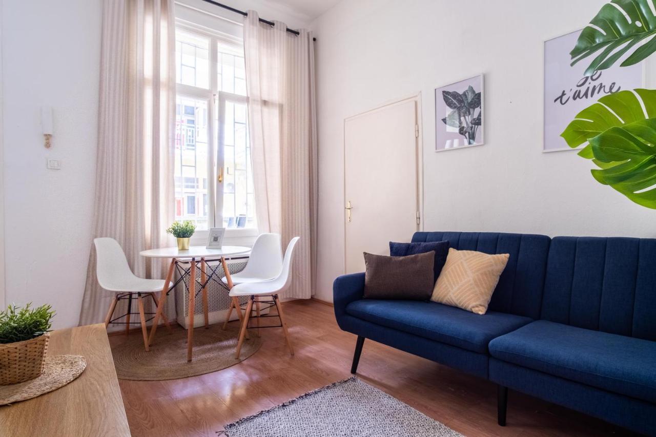 Very Central 1-Br Apt With Patio Apartment Budapest Ngoại thất bức ảnh