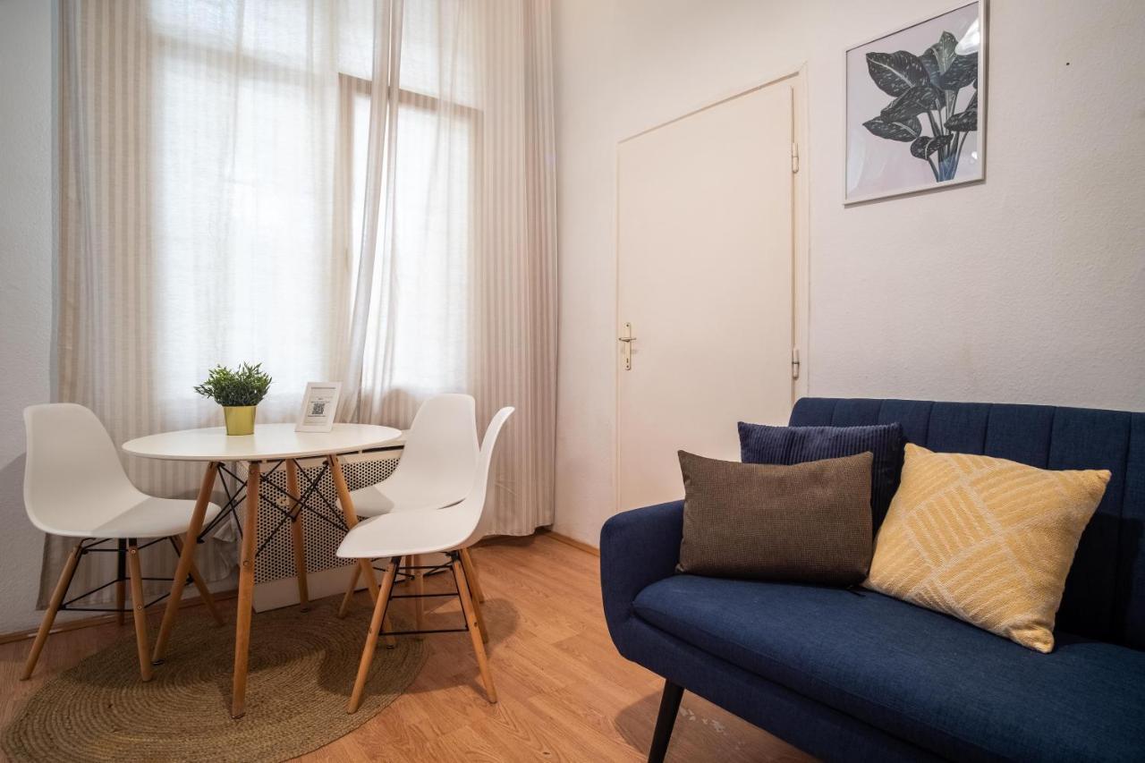 Very Central 1-Br Apt With Patio Apartment Budapest Ngoại thất bức ảnh
